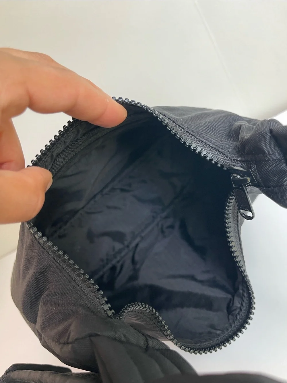 BAGGU UO Exclusive Embroidered Bow Mini Nylon Shoulder Bag